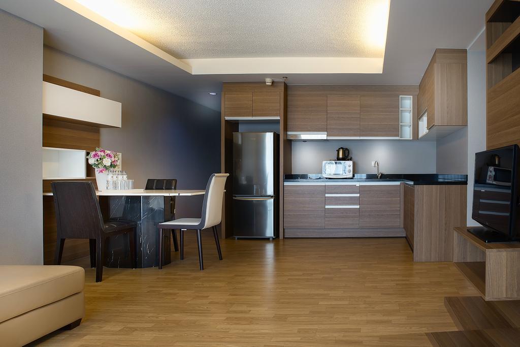 The Capital Resort @ Sukhumvit 50 Bangkok Exterior photo A modern kitchen
