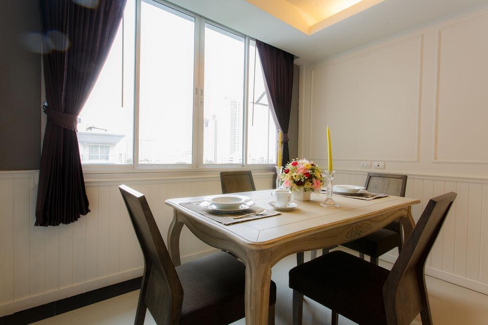 The Capital Resort @ Sukhumvit 50 Bangkok Exterior photo A dining room
