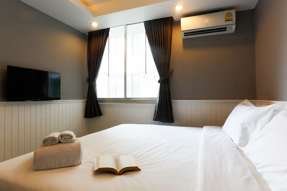 The Capital Resort @ Sukhumvit 50 Bangkok Exterior photo A room at the hotel