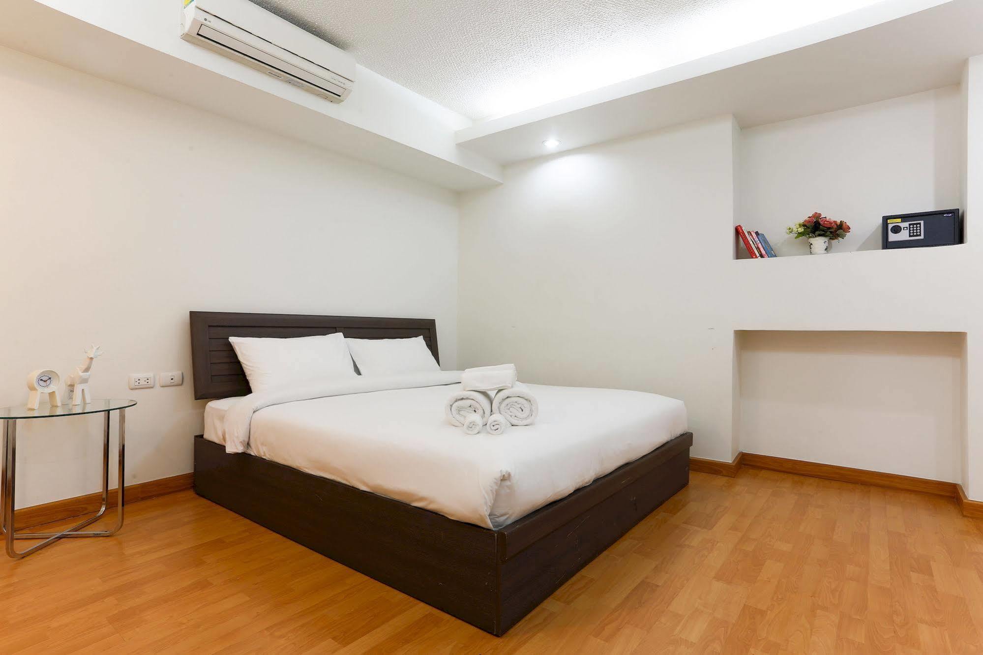 The Capital Resort @ Sukhumvit 50 Bangkok Exterior photo A bedroom at the hotel