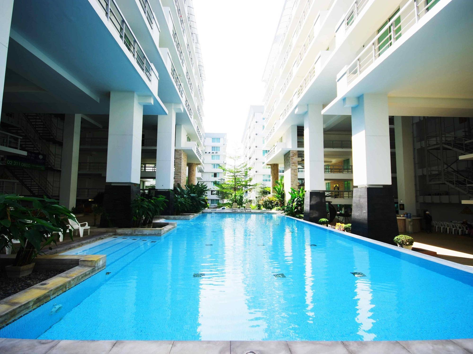 The Capital Resort @ Sukhumvit 50 Bangkok Exterior photo The swimming pool at the 10th floor of the building