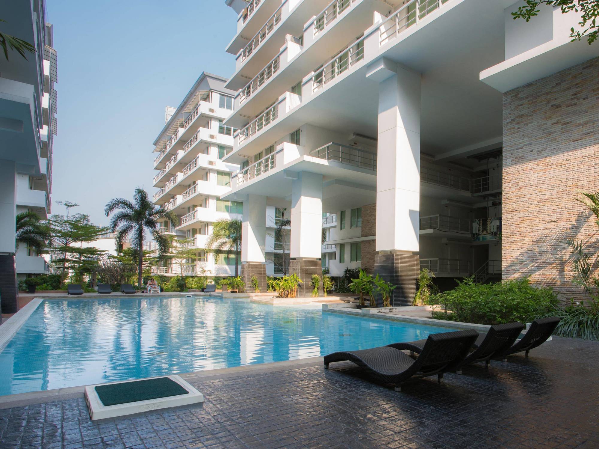 The Capital Resort @ Sukhumvit 50 Bangkok Exterior photo The swimming pool at the complex