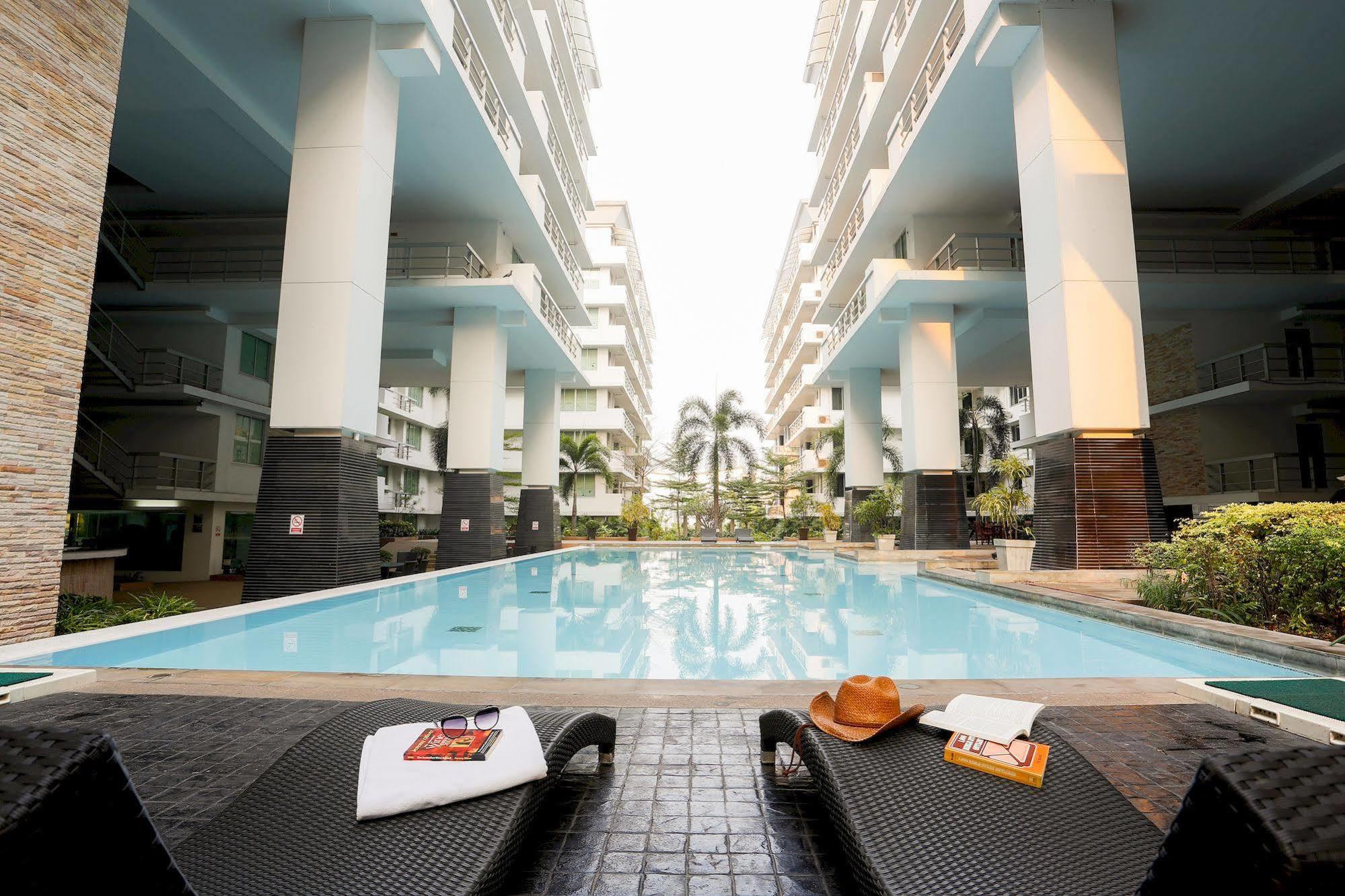 The Capital Resort @ Sukhumvit 50 Bangkok Exterior photo The swimming pool at the complex